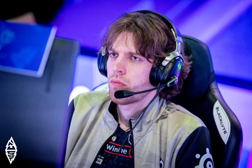 Тренер MOUZ заставил Seleri играть в Dota 2 и собрал чемпионскую машину